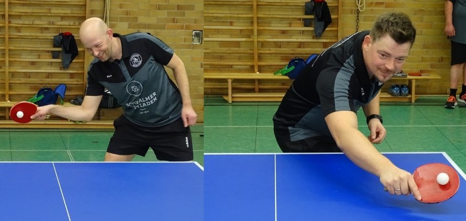 Auf dem Bild  sind zwei Personen zu sehen, die Tischtennis spielen